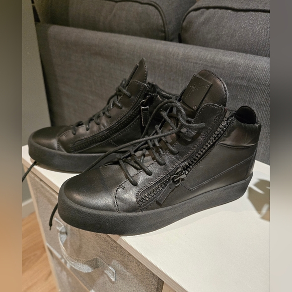 Giuseppe Zanotti Sneakers - Picture 2 of 10